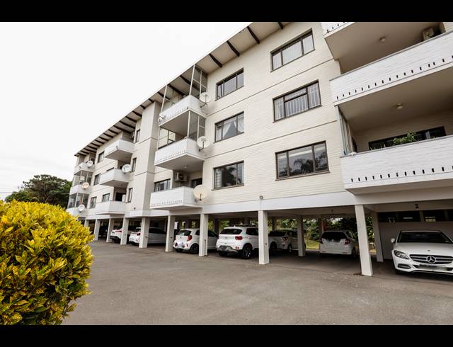 2 BEDROOM APARTMENT FOR SALE IN ESSENWOOD
